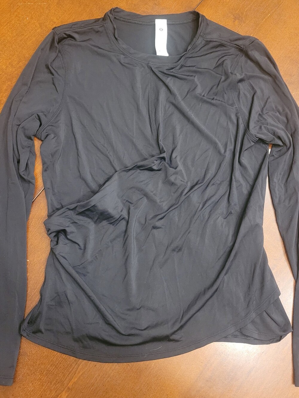 Womens Black Long Sleeve Lightweight Lululemon Top With Front Detail Size 10